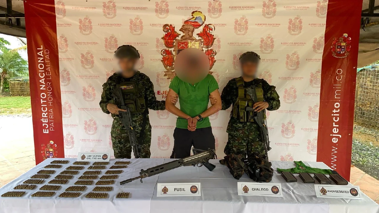 Golpe al Clan del Golfo en Tarazá: Ejército capturó a presunto integrante tras intensos combates captura-presunto-integrante-clangolfo-taraza-tras-combates
