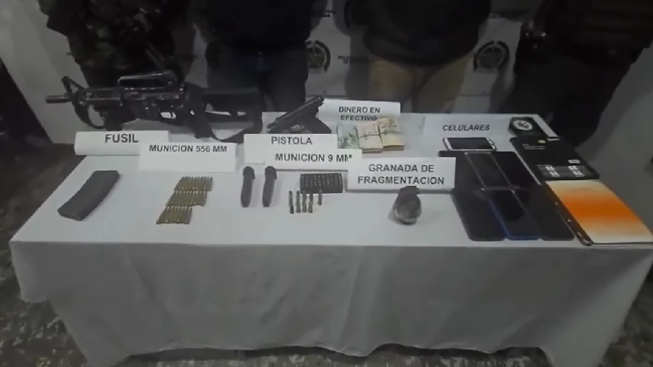Golpe al Clan del Golfo: capturan a dos presuntos extorsionistas tras enfrentamiento en Antioquia 1 captura-presuntos-extorsionistas-clangolfo-sanjosemontaña-antioquia2