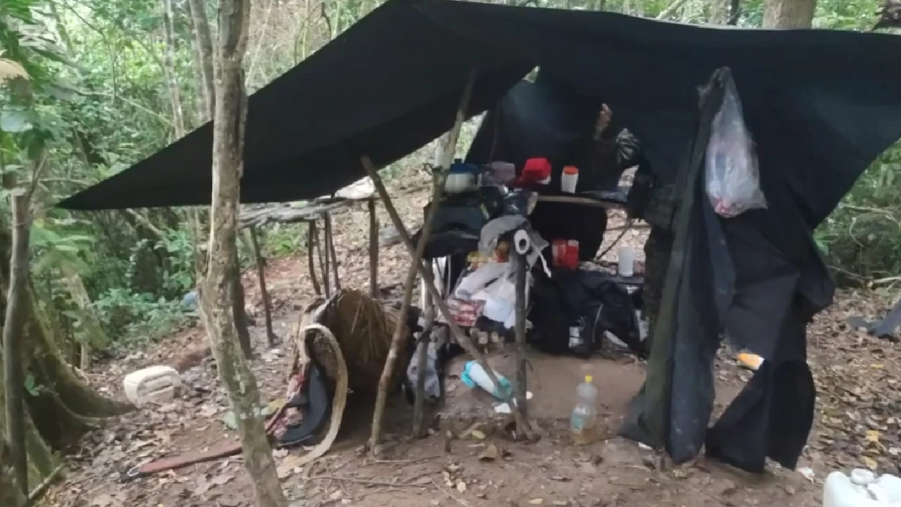 Desmantelan central de operaciones del Clan del Golfo en Chocó, coordinaban envíos de droga al exterior 2 captura-presuntos-integrantes-clangolfo-choco-campamento-desmantelado2