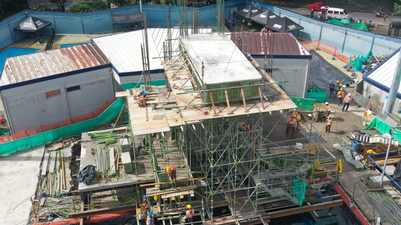 ¡En bombas! Medellín acelera renovaciones en su Complejo Acuático para los Panamericanos complejo acuatico1