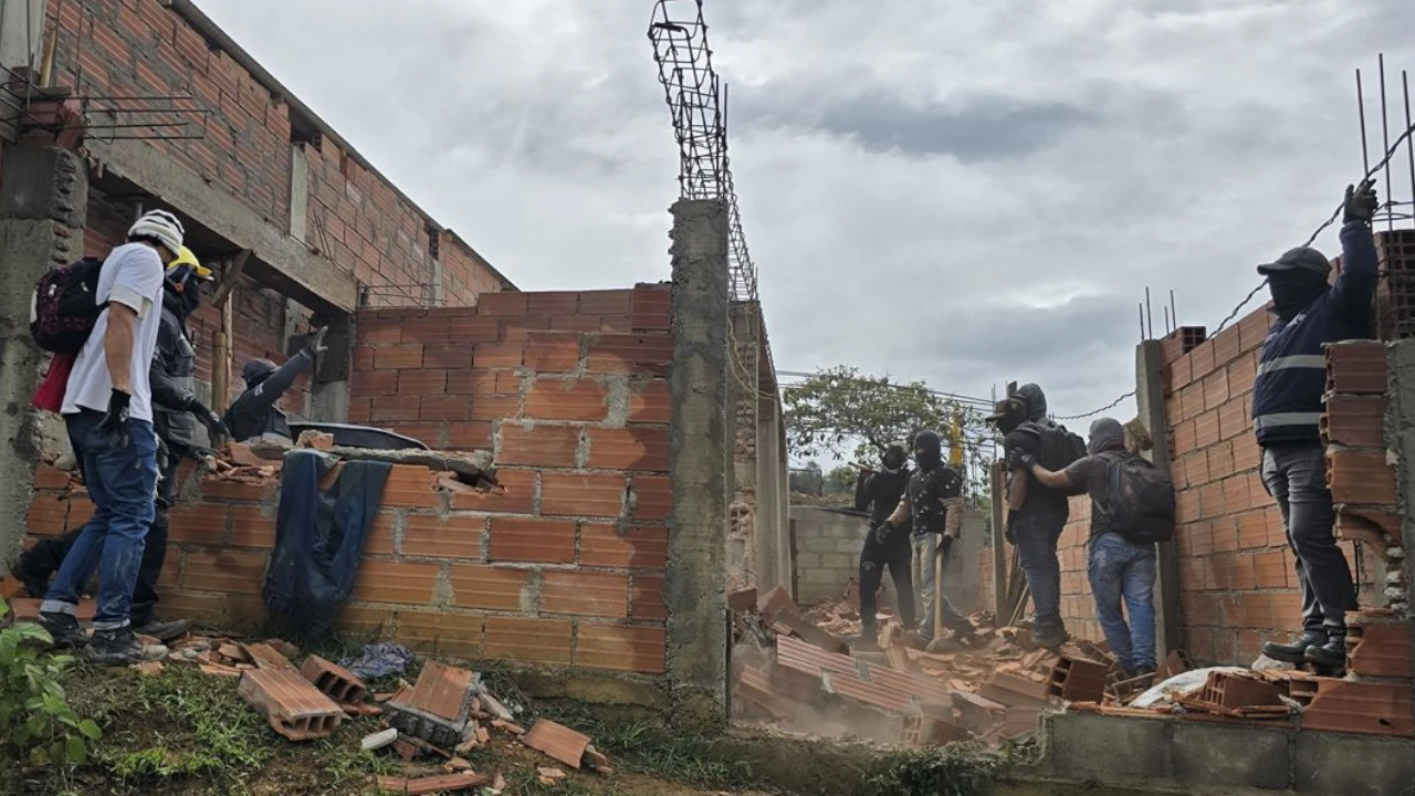 construcciones-ilegales-bello-cerro-quitasol-operativos