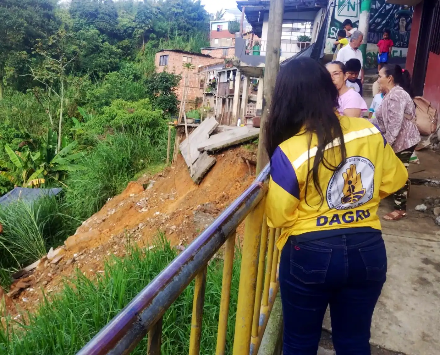 Lluvias en Medellín dejan 25 reportes por deslizamientos: San Antonio de Prado con más casos