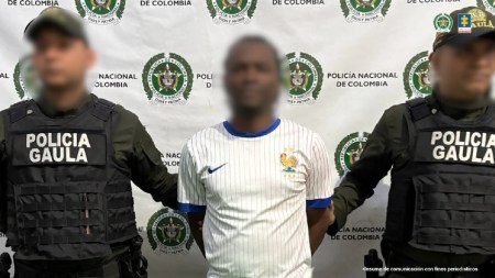 docente-presunta-extorsion-estudiante-fotos-contenido-sexual-cambio-notas