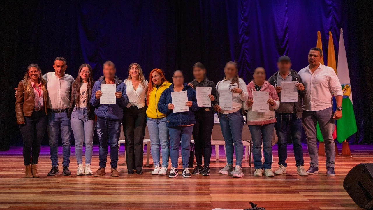 entrega-indemizaciones-victimas-conflicto-armado-oriente4