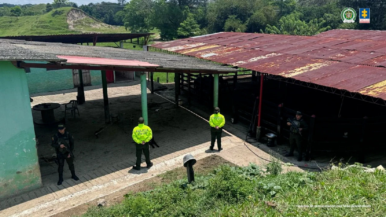 Autoridades aplican medidas cautelares contra bienes en Antioquia de presunto cabecilla narcotraficante del Clan del Golfo extraditado 3 extinsion-dominio-bienes-extraditado-narcotraficante-clangolfo-antioquia2