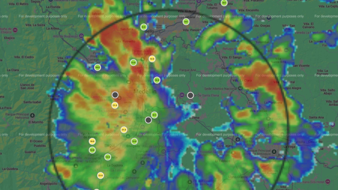 Lluvias con rayos y granizos azotan a Medellín y el Valle de Aburrá en la tarde de este viernes lluvias-medellin