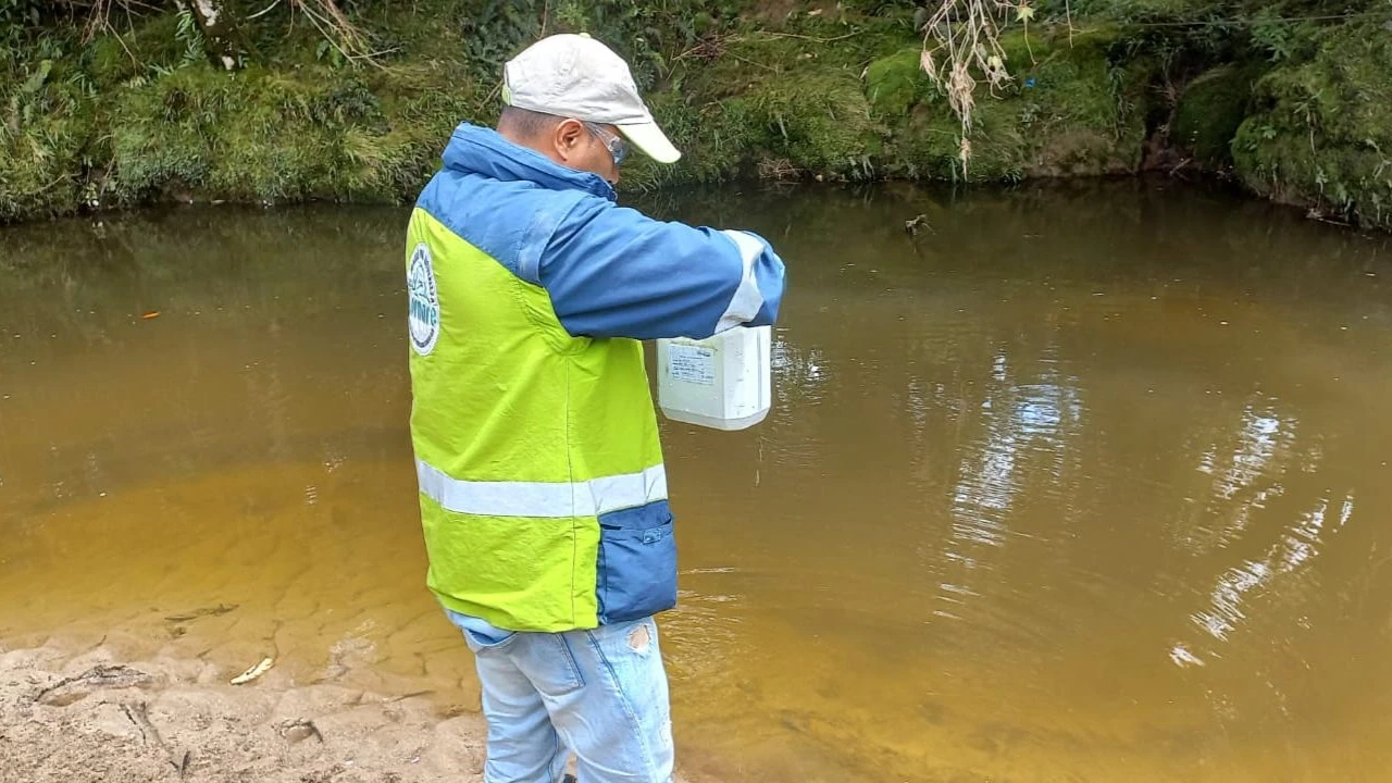Suspenden planta procesadora de aguacates en La Unión por presuntamente contaminar el Río San Miguel 1 medida-suspencion-empresa-aguacates-launion-vertimiento-aguas-rio1