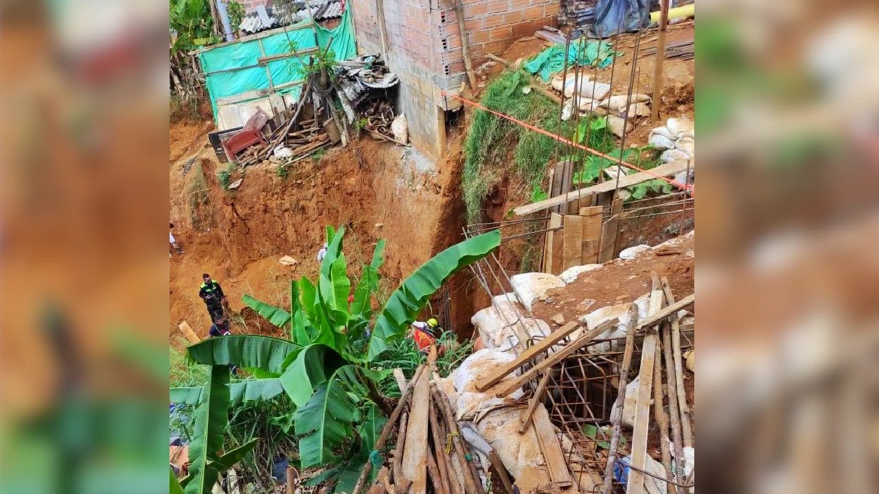 movimeinto-masa-construccion-santacruz-dos-personas-fallecidas1