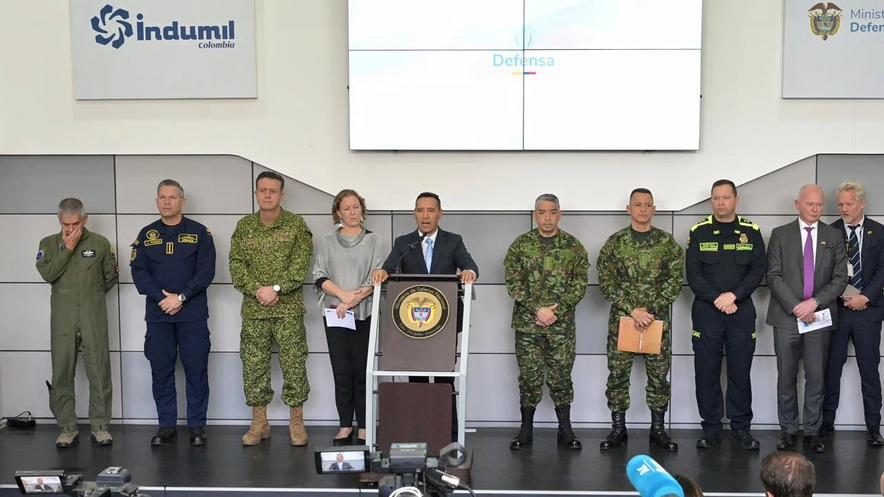 nueva-flota-aviones-fuerzas-militares-colombia-adquision-suecia2