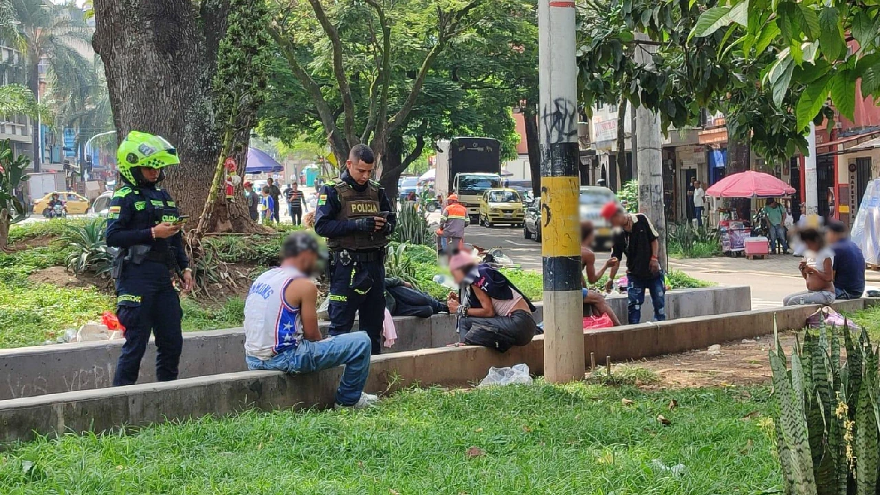operativo-cambuches-medellin-recoleccion-basura-avenidagreiff2