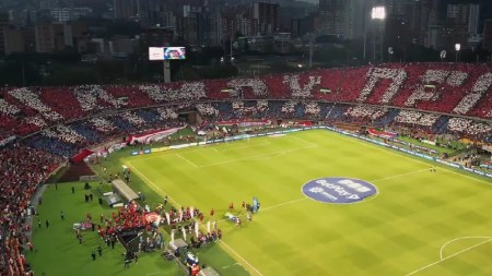 tribuna-norte-cerrada-partido-medellin-oncecaldas-abonados