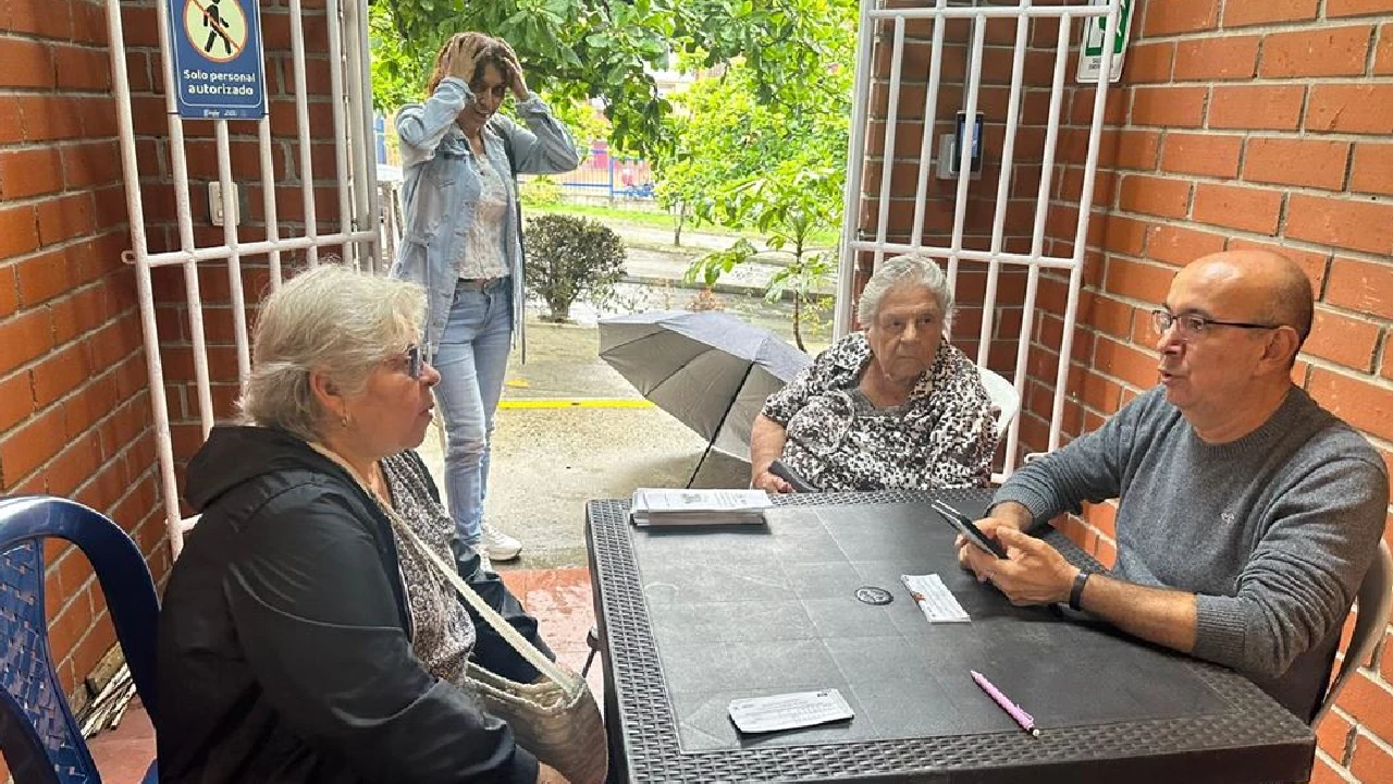 votacion-cabildo-adulto-mayor-bello1