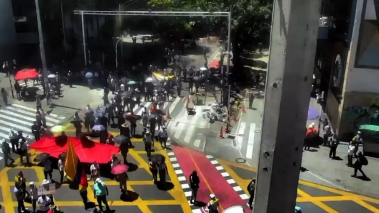 Autoridades entregan balance de las protestas en Medellín Autoridades entregan balance de las protestas en Medellín