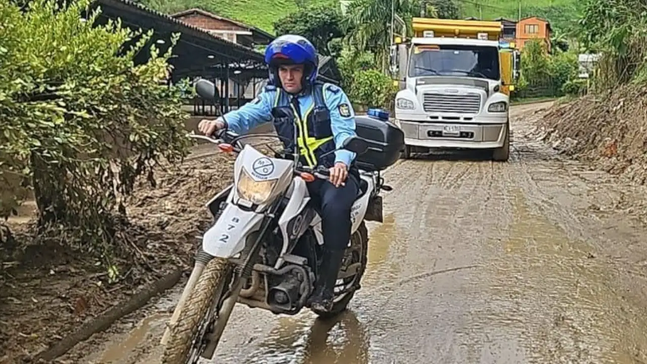 Estos son los cambios en los recorridos vehiculares por deslizamiento en la Loma de Los Balsos