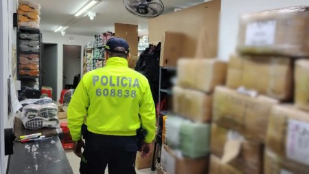 Operativo en Medellín deja seis capturados y más de 6 mil zapatos decomisados