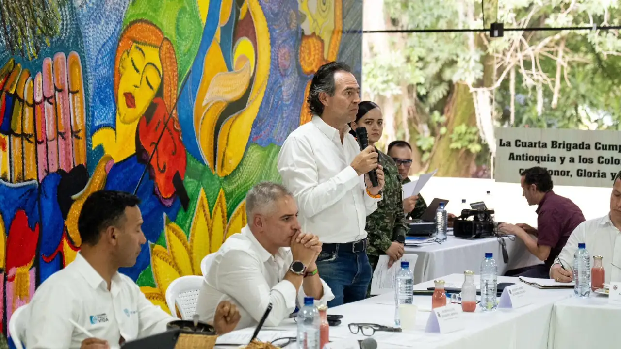 “Necesitamos que haya contundencia”: alcalde de Medellín en Consejo de Seguridad con el ministro de Defensa