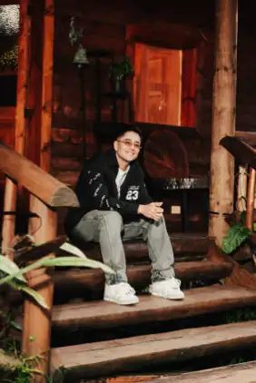 Andy Rivera estrena su nuevo sencillo: “Dame Un Beso”