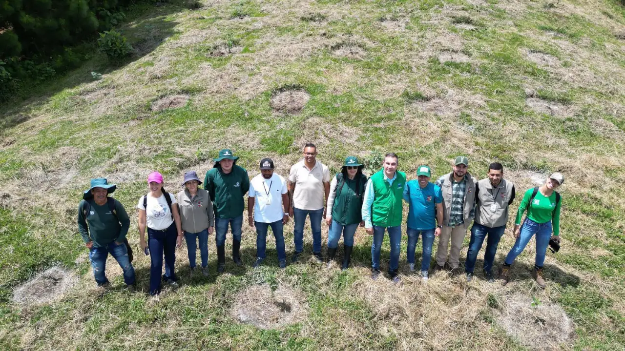 Buscan predios en Antioquia para reforestación y protección de fuentes hídricas