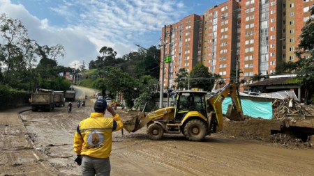 ¡Para evitar más tragedias! DAGRD recomienda 225 evacuaciones definitivas y 94 temporales en Altavista dagrd-medellin-lluvias-altavista-emergencia
