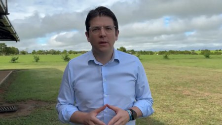 El senador Miguel Uribe rechaza nuevamente la consulta de Petro y advierte sobre posible derroche de recursos El senador Miguel Uribe rechaza nuevamente la consulta de Petro y advierte sobre posible derroche de recursos