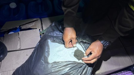 Incautan cargamento de químicos en Copacabana: camión llevaba toneladas de insumos para producir coca IncautacionCopacabana