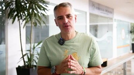 La Gobernación de Antioquia entrega pensión vitalicia a 3 mil personas vulnerables La Gobernación de Antioquia entrega pensión vitalicia a 3 mil personas vulnerables