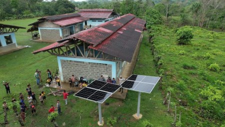 Paneles-solares-para-familias-antioquia