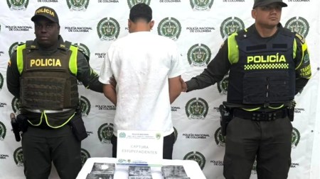 Pasajero capturado en Rionegro con más de seis kilos de cocaína en un bus intermunicipal Pasajero capturado en Rionegro con más de seis kilos de cocaína en un bus intermunicipal