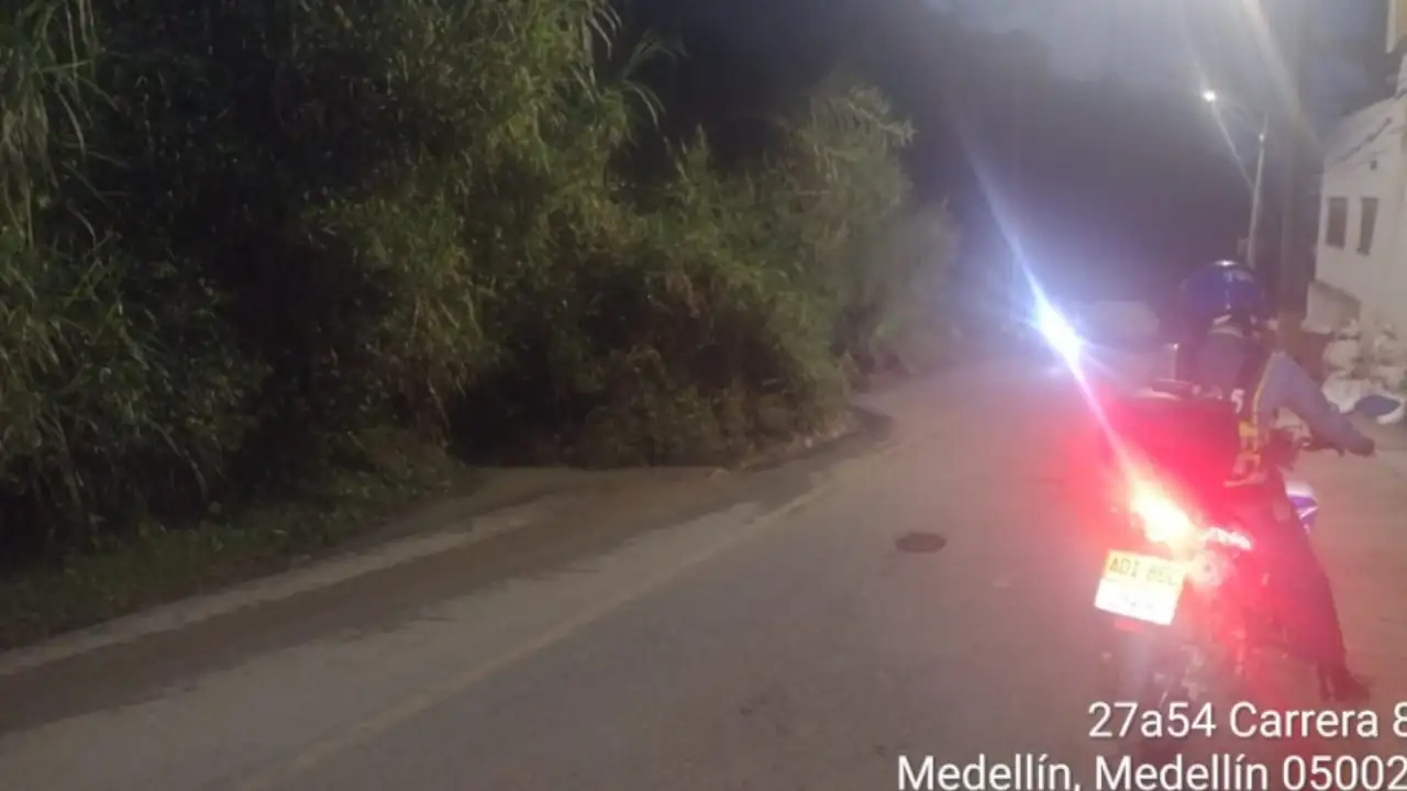 Reportan deslizamiento de tierra en Manzanillo