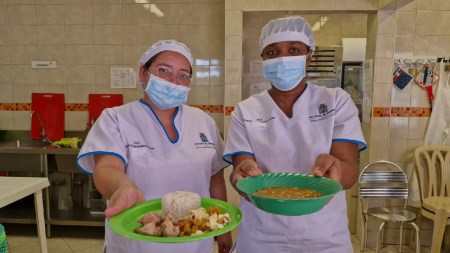 Medellín amplía el Programa de Alimentación Escolar (PAE) y beneficiará a 244.000 estudiantes en 2025 alimentacion-escolar-pae-medellin-aumento-coberturas1