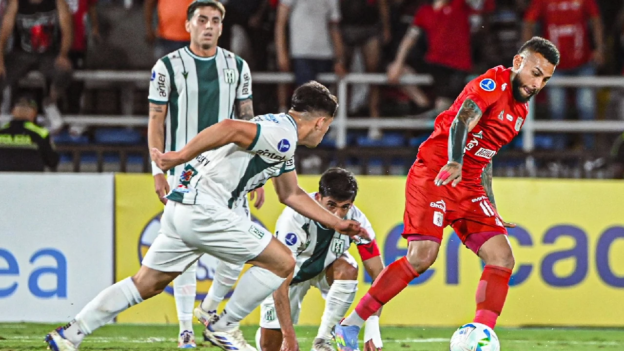 america-empato-milagro-clasifico-palyoff-sudamericana4