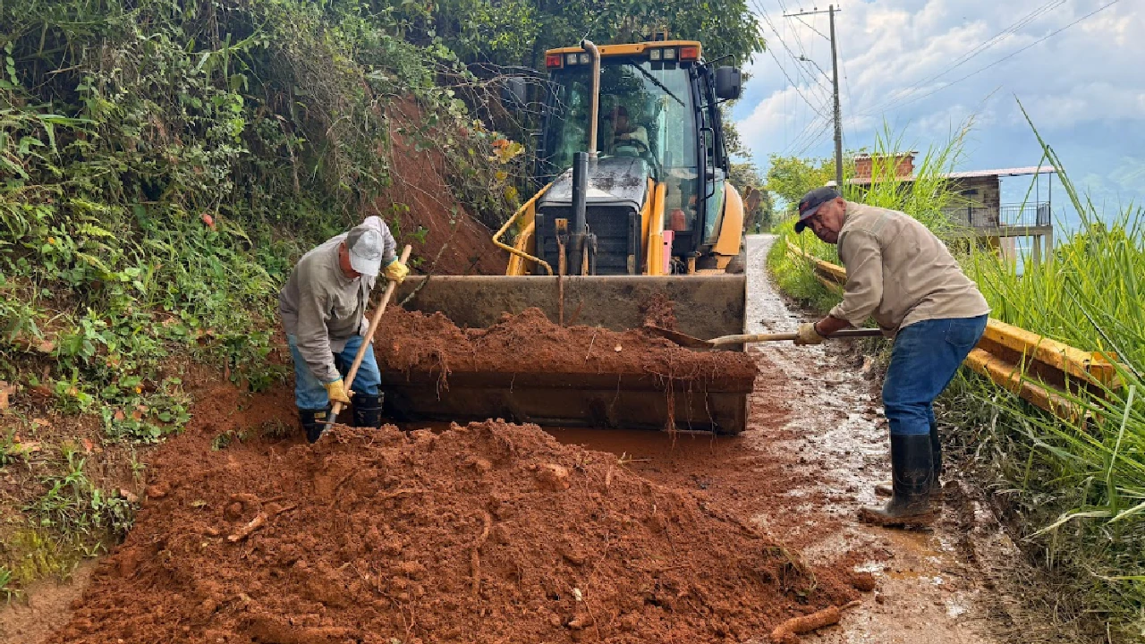 Copacabana en emergencia: desbordamientos y 20 incidentes por intensas lluvias han sido atendidos atencion-emergencias-lluvias-copacabana