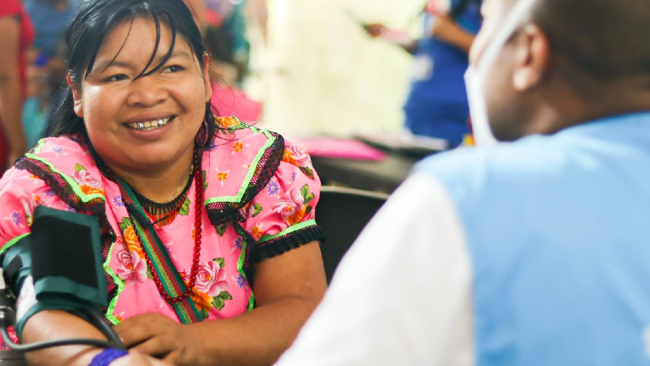 atencion-etnica-familias-indigenas-afrodescendientes-medellin2