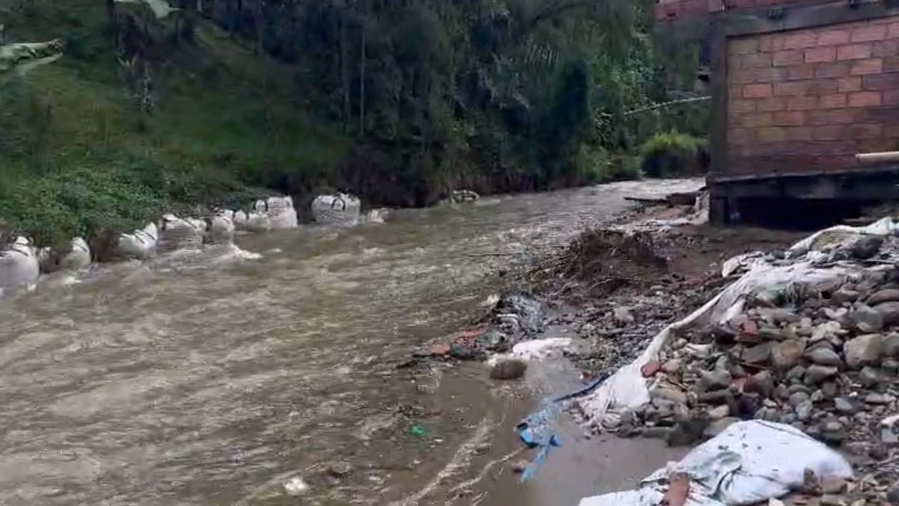 Caldas Registra Mínimos Impactos Durante Temporada Invernal Gracias a Obras de Prevención