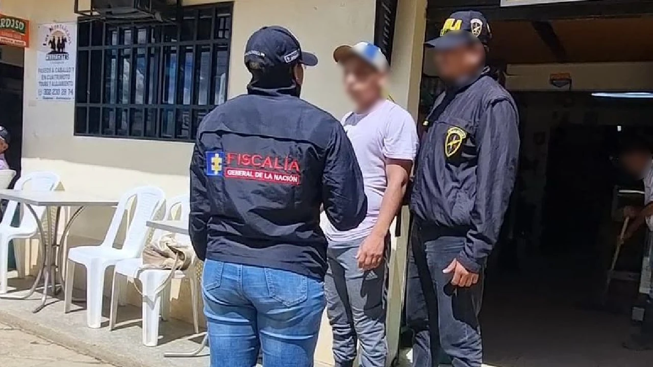 Capturan a hombre que coordinada con presos de cárceles las extorsiones a los habitantes de Guarne 1 captura-extorsionista-guarne-se-ayudaba-de-presos-intimidar-victimas