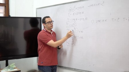 Colegio de Guayabal prepara a sus estudiantes para la universidad con talleres vocacionales Colegio-clases-guayabal