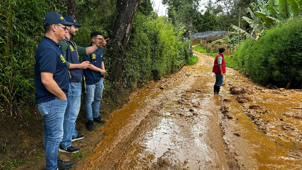 continua-atencion-emergencias-guarne-debido-lluvias-deslizamientos1