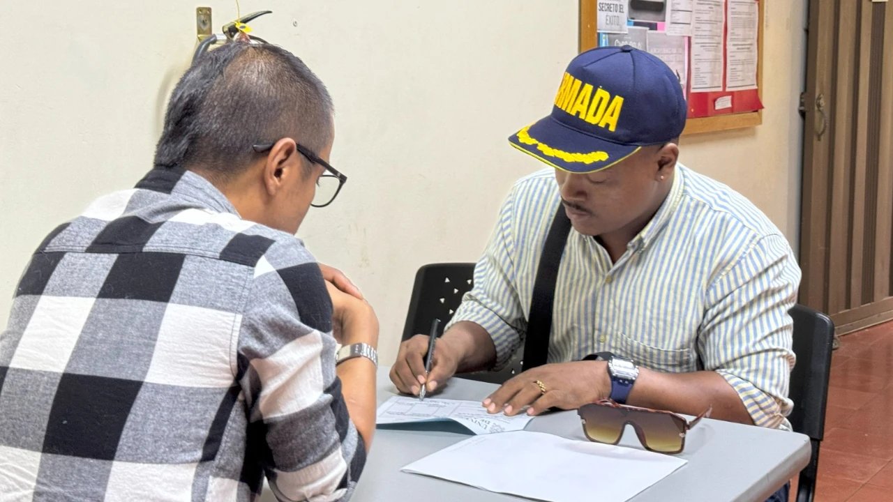 entrega-ayudas-humanitarias-victimas-conflicto-armado-llegan-medellin1