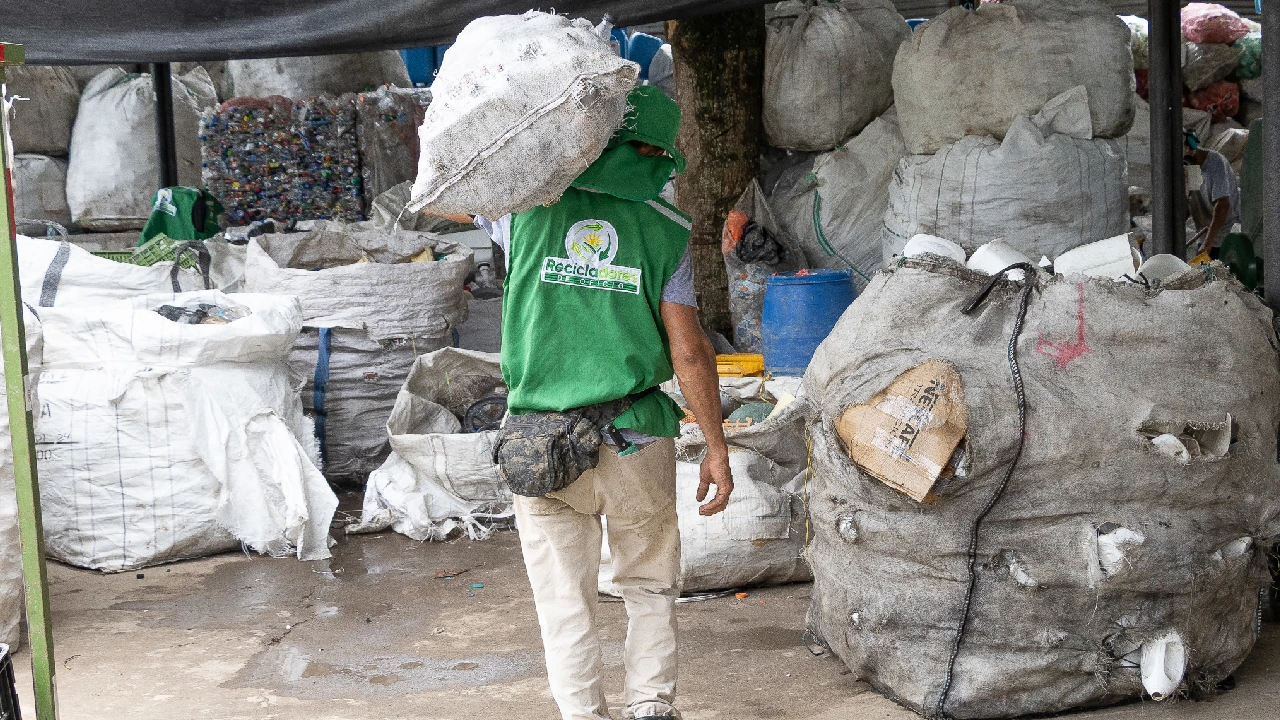 entrega-dotacion-recicladores-jurisdiccion-cornare-antioquia