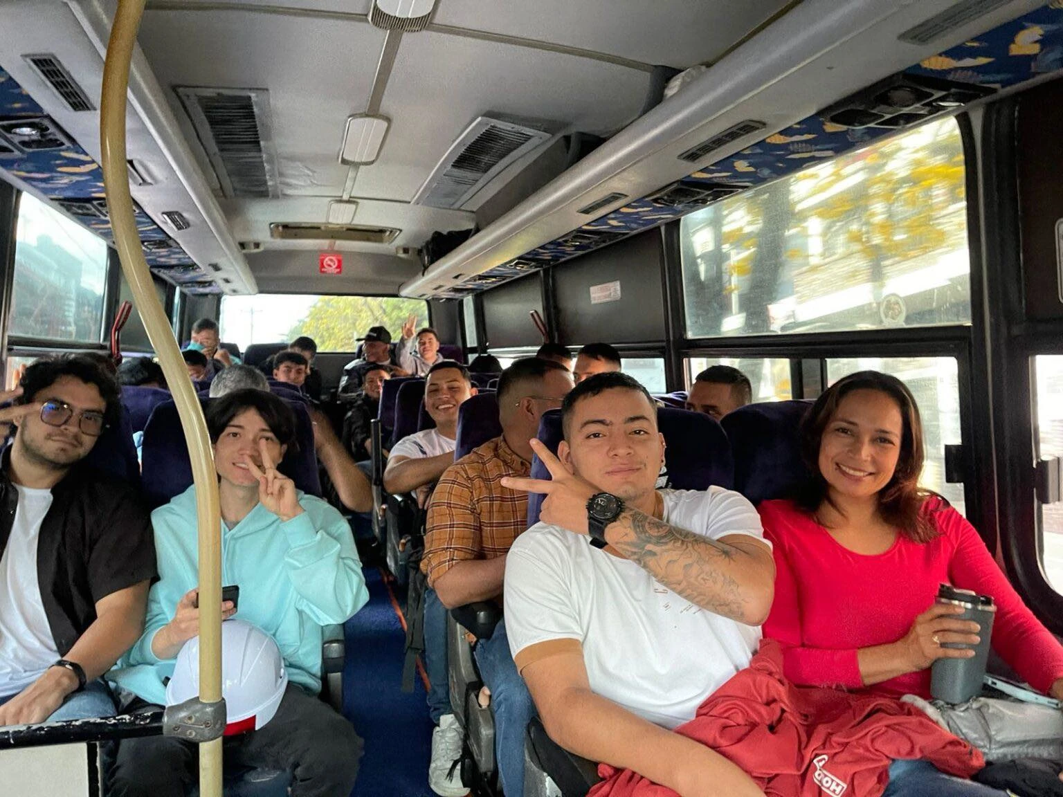 Siete estudiantes, dos profes y un administrativo: ellos son los fallecidos en el trágico accidente de bus en Calarcá 1 estudiantes-tragedia
