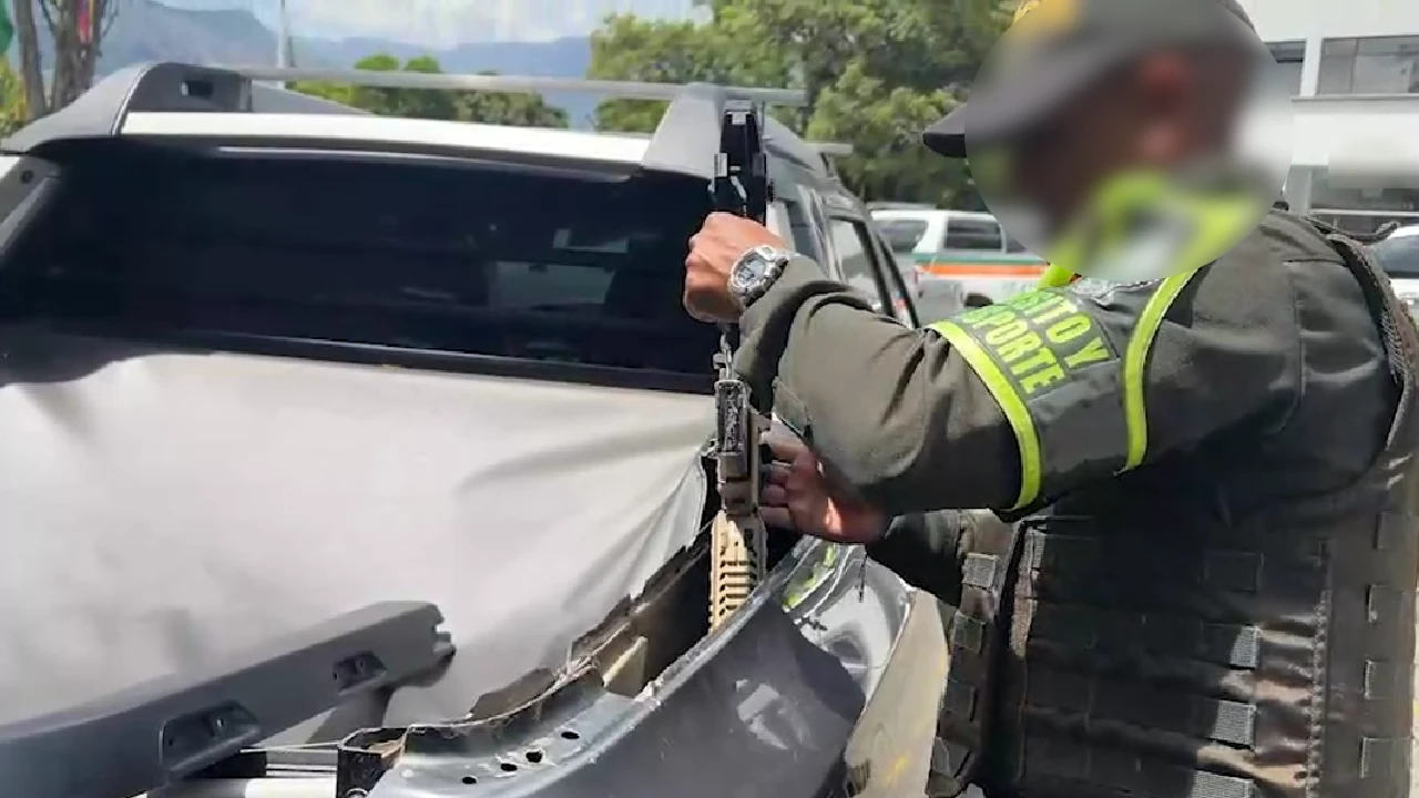 hallazgo-fusiles-nuevos-vias-antioquia-pertenceria-clangolfo2