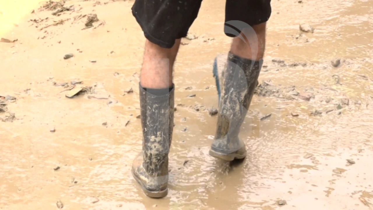 ¡Los tomó por sorpresa! Habitante de Itagüí narra el dolor al ver su casa inundada tras llegar de paseo 2 historia-inundación-1