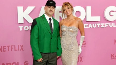 ¡Mucho amor! Karol G y Feid protagonistas de la alfombra de la premier de "Mañana fue muy bonito"