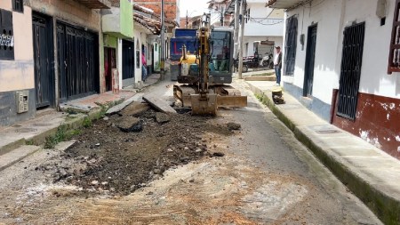 mejoramiento-via-elsantuario-tras-trabajos-redes-acueducto2
