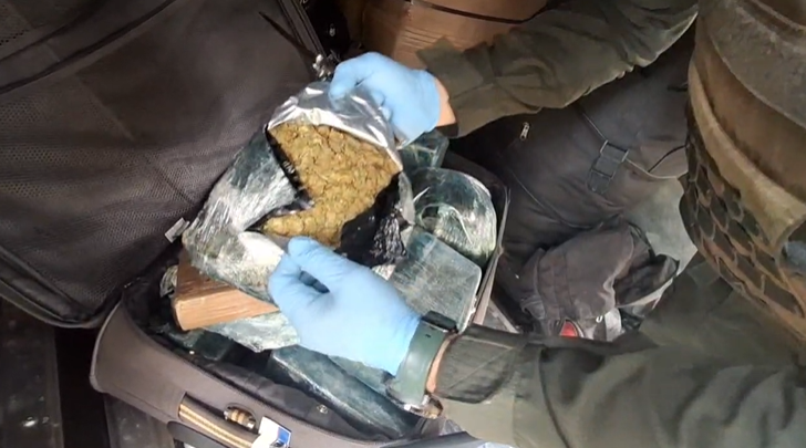 Policía descubrió una maleta cargada de marihuana a pasajero de bus que salió de Medellín hacia Cartagena