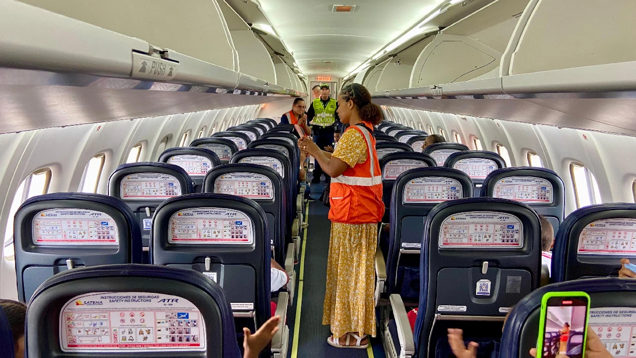 niños-escuela-apartado-viven-experiencia-aerea-aeropuerto-carepa3