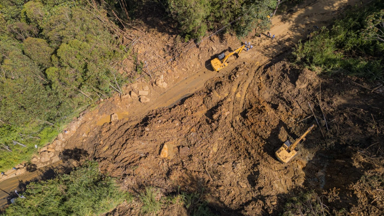 operaciones-lomadelosbalsos-intervencion-maquinaria-empresasprivadas2