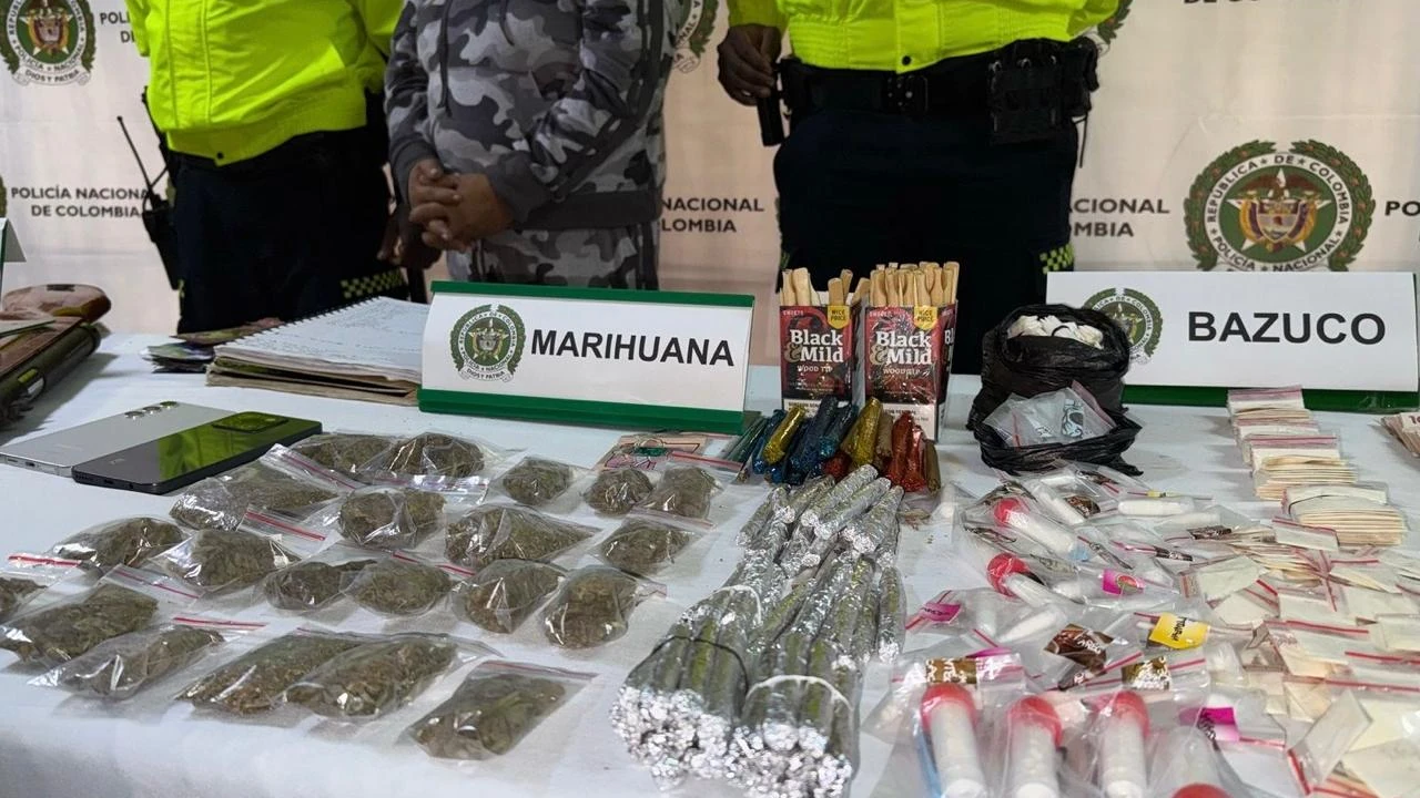operativos-multicrimen-medellin-bello-armas-droga-dinero-lostriana1