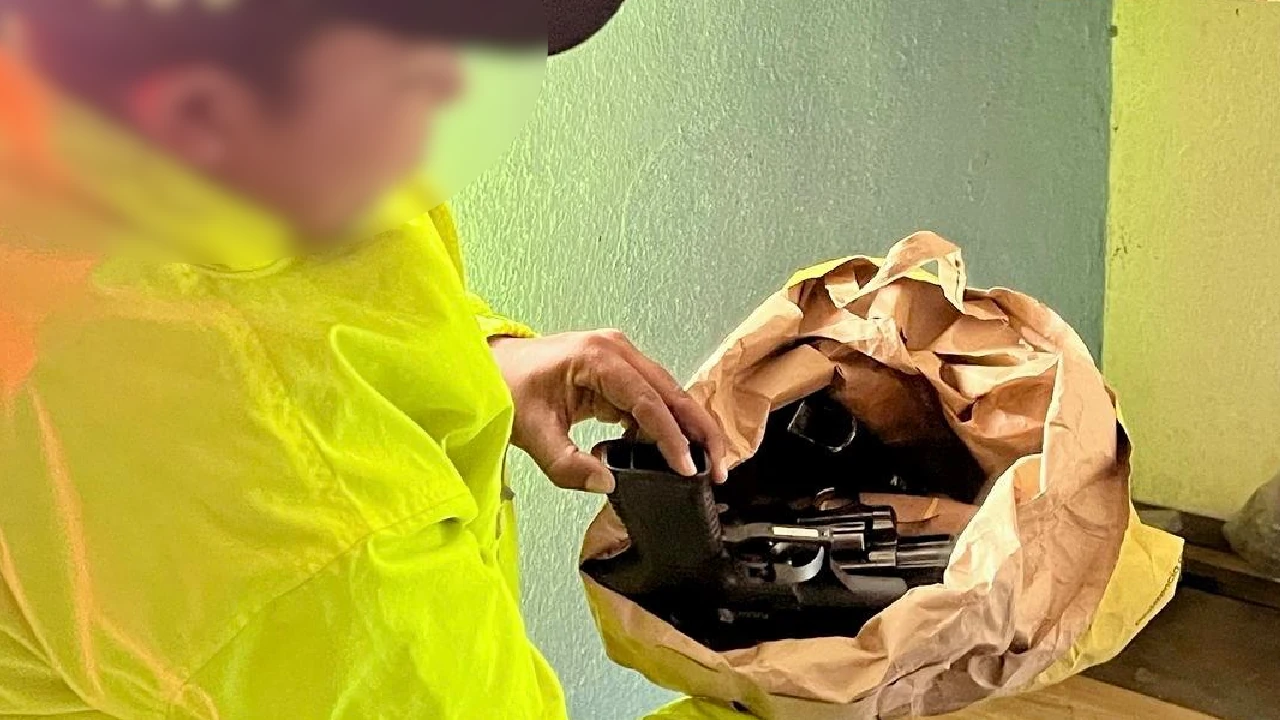 operativos-multicrimen-medellin-bello-armas-droga-dinero-lostriana2