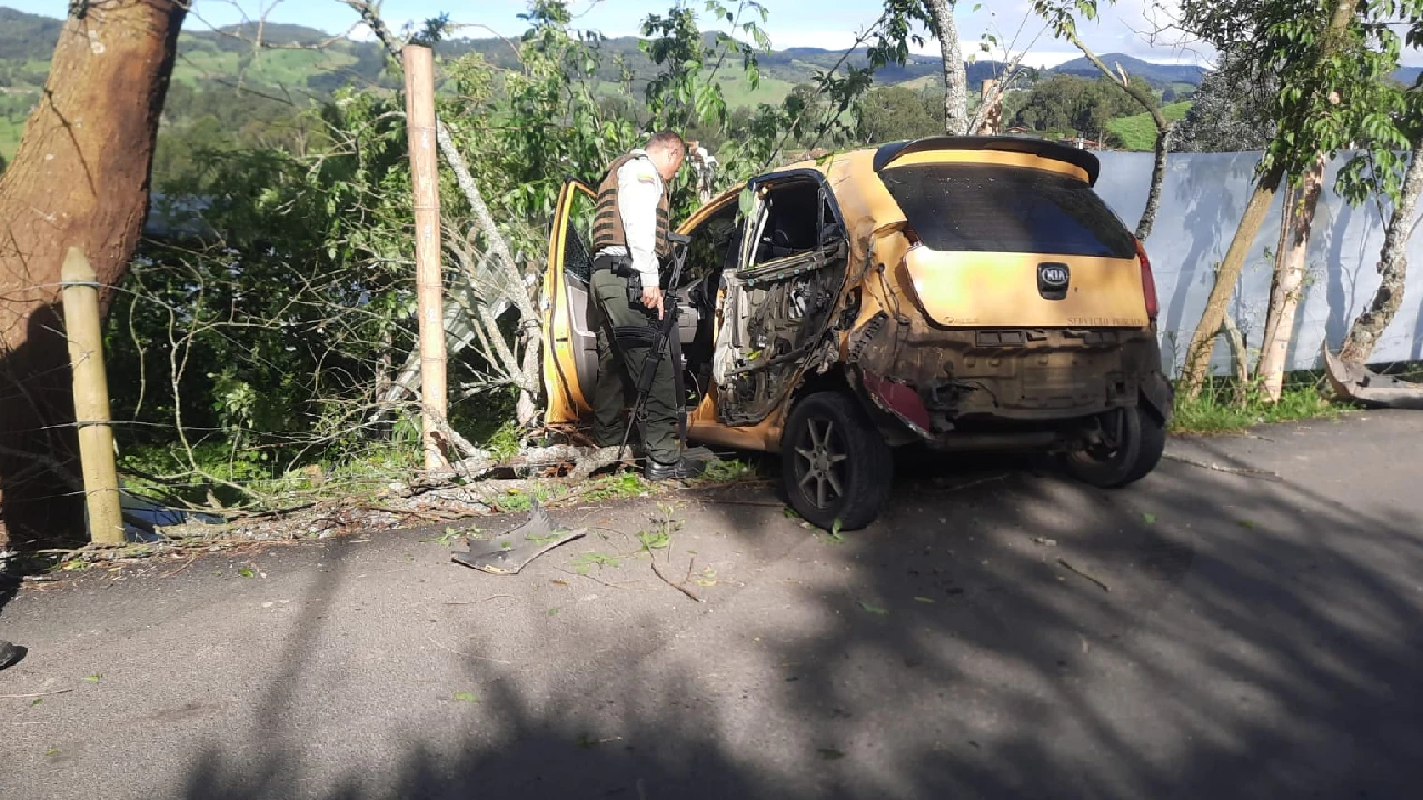 Persecución en San Pedro de los Milagros tras robo y destrucción de un taxi terminó con captura robo-taxi-perseucion-captura-sanpedrodelosmilagros1